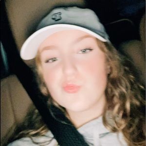 Meet your Posher, Ava